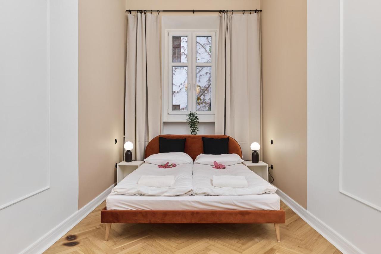The Market Square Siedmiu Elektorow Apartment By Noclegi Renters Wrocław Exteriör bild